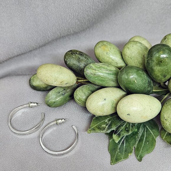 Wavy Hoop Earrings on Posts, Silver Plate, Medium Size, Vintage (90s) 1 1/4" - Picture 2 of 9